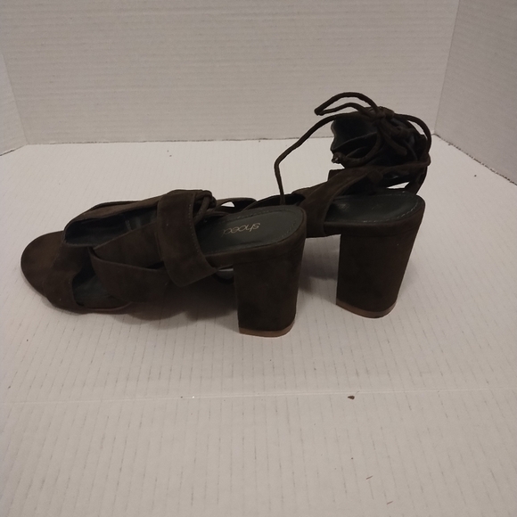 Shoe dazzle women's size US 8.5 BROWN Gladiator sandals with lace up str… - Picture 5 of 10